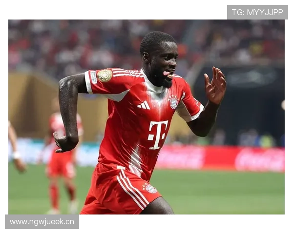 拜仁慕尼黑防线前提过高问题显现，近期防守被频繁击穿影响稳定性表现