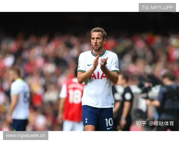 哈里·凯恩家冰箱里塞满蛋白粉，连狗都练出腹肌了