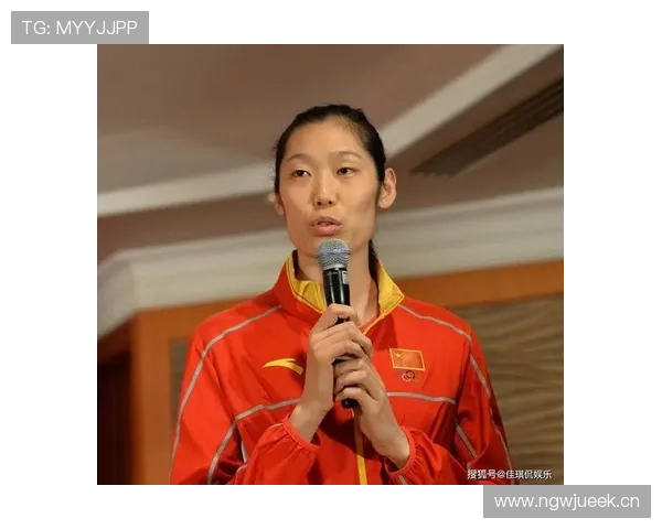 看到朱婷家里那健身房，又是照明又是音响，感觉不是运动员是富豪啊！