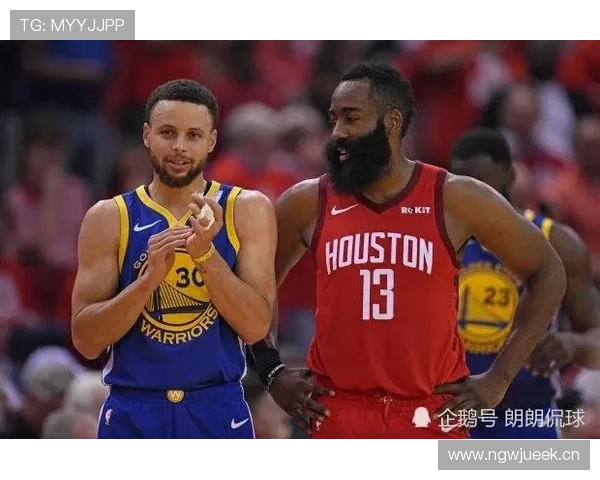 利拉德后撤步三分命中率提升 拉开队内得分差距